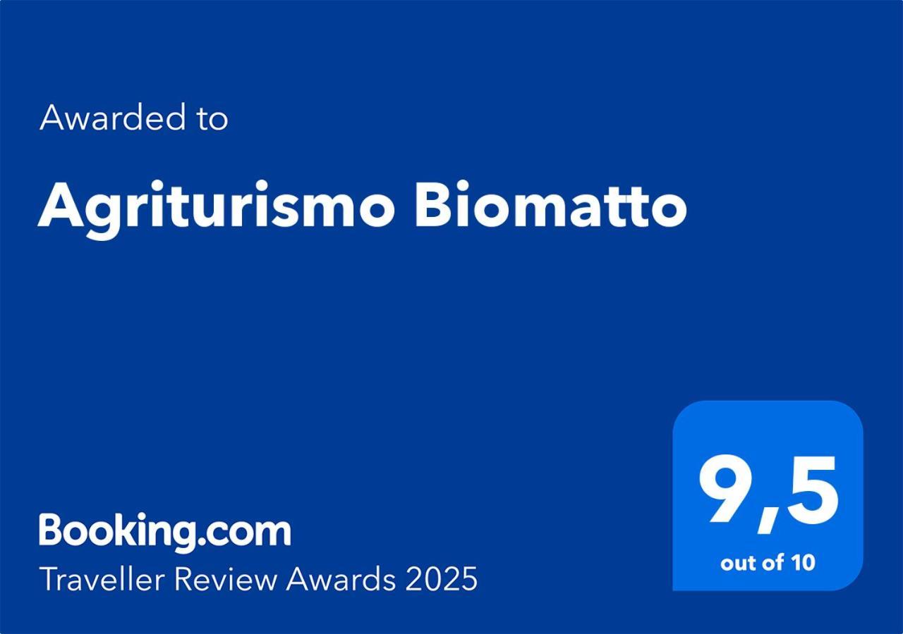Agriturismo Biomatto Арона Екстериор снимка